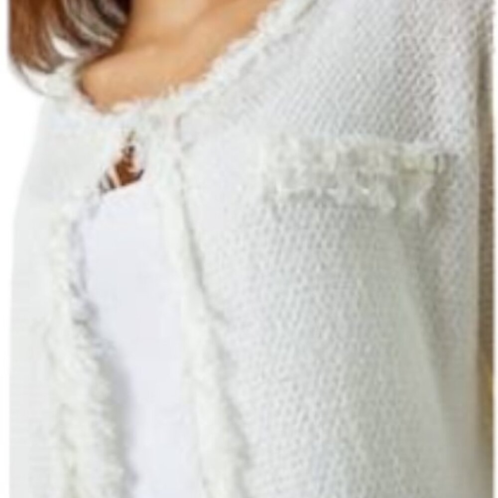 Nado off white sweater with fringe accents